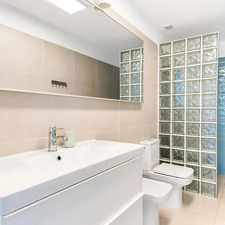 Modern Hibisco Apartment